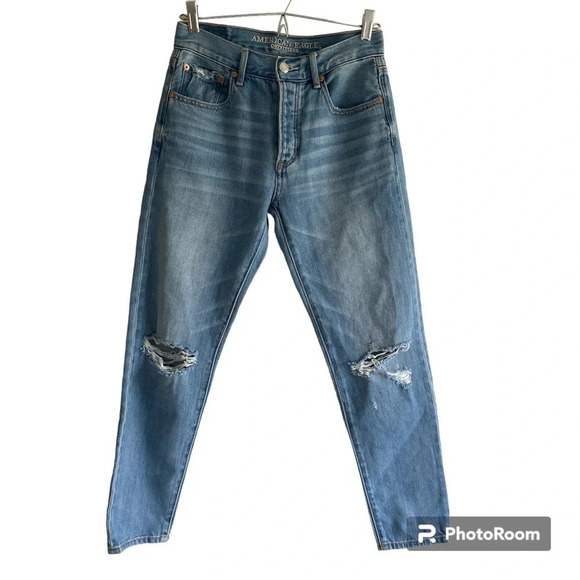 NWT AMERICAN Eagle Light Wash Girlfriend High Rise 100% Cotton Jeans  Size 0 Reg - Picture 1 of 13